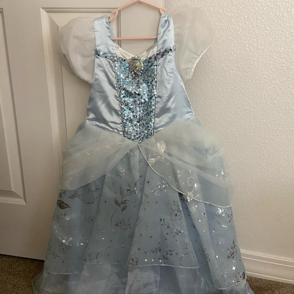 Disney Store Cinderella Costume size 5/6